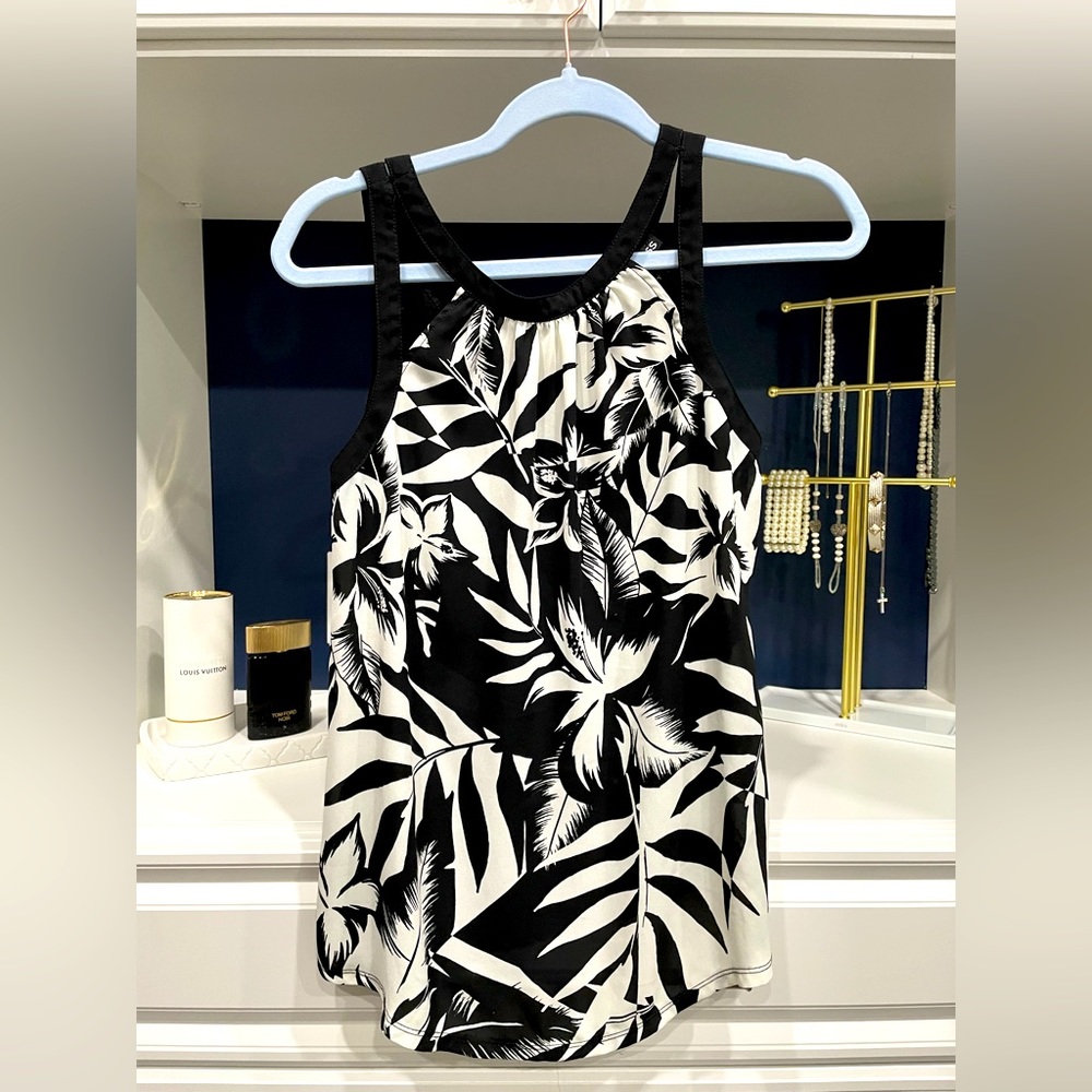 Express dressy, tank top, black and white palm trees size small good con…